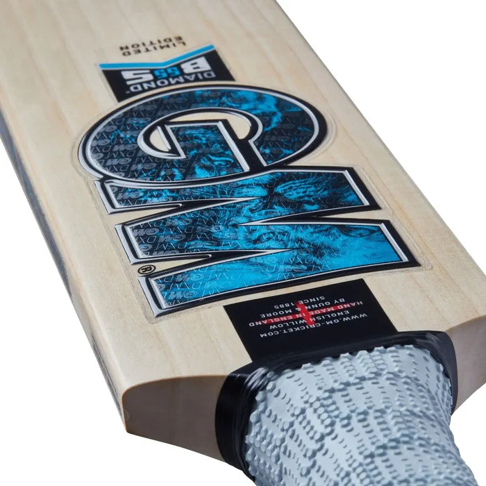 Gunn And Moore Diamond 404 Junior Cricket Bat