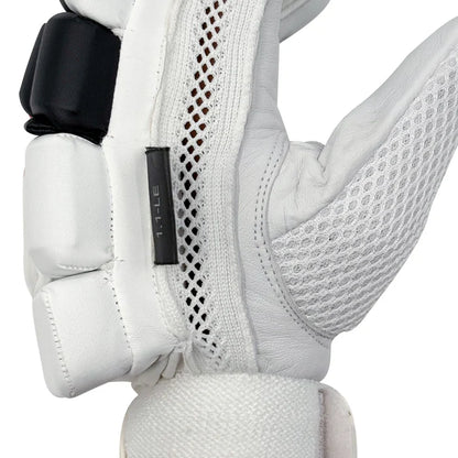 DS 1.1 L.E Batting Gloves Black/Red