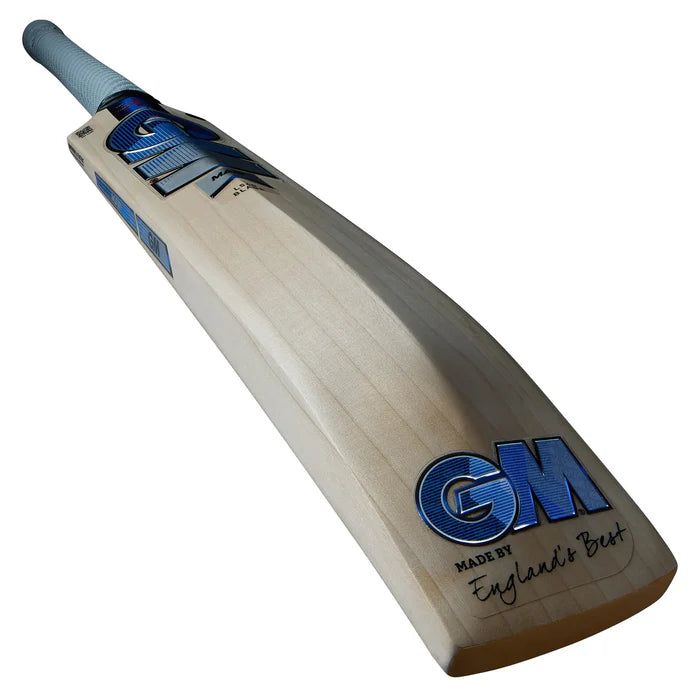 Gunn and Moore Delta Maxi 606 English Willow Cricket Bat