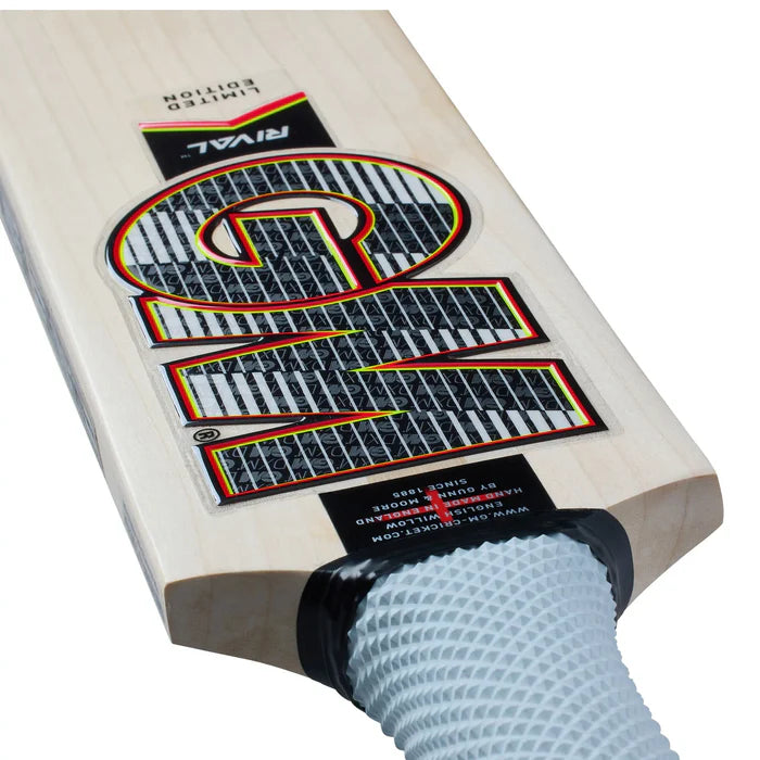 Gunn And Moore Rival Signature English Willow Cricket Bat