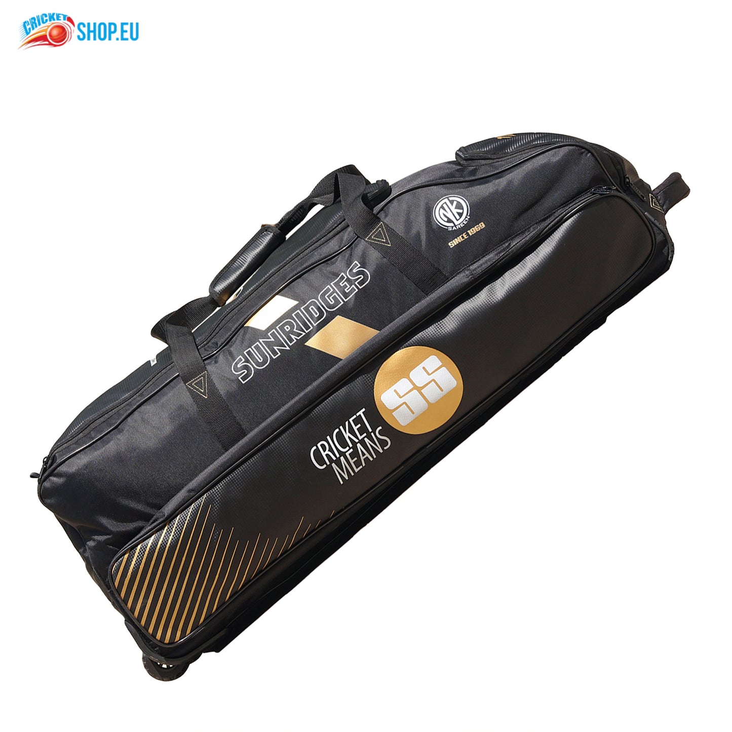 SS Sky Thunder Wheelie Cricket Bag